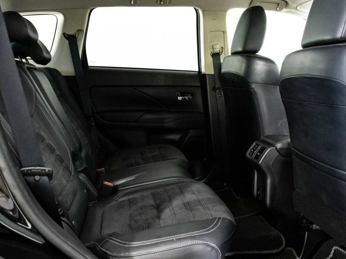 Mitsubishi Outlander 2021 года с пробегом. Фото: #16