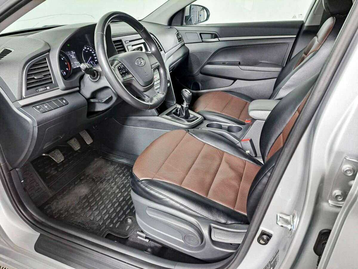 Hyundai Elantra 2017 года с пробегом. Фото: #13