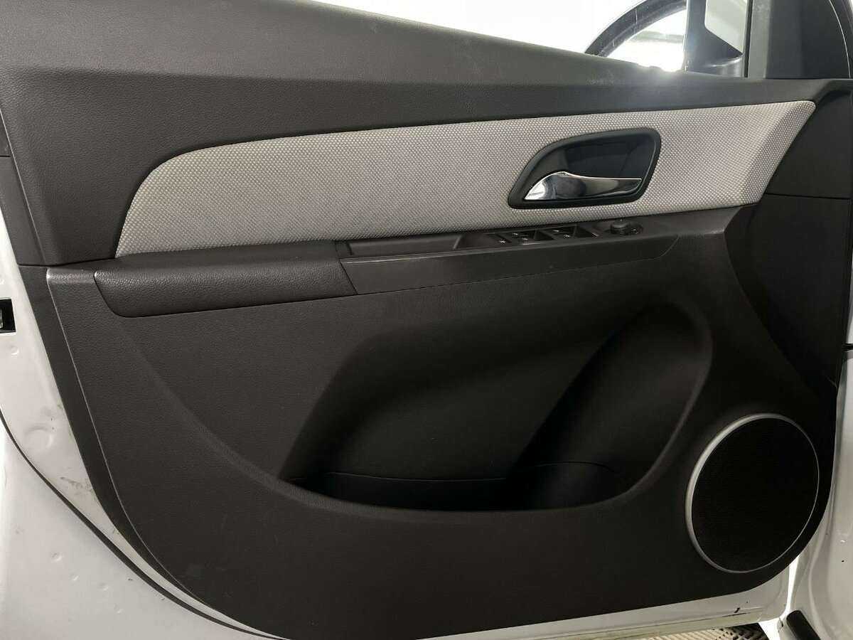 Chevrolet Cruze 2012 года с пробегом. Фото: #6