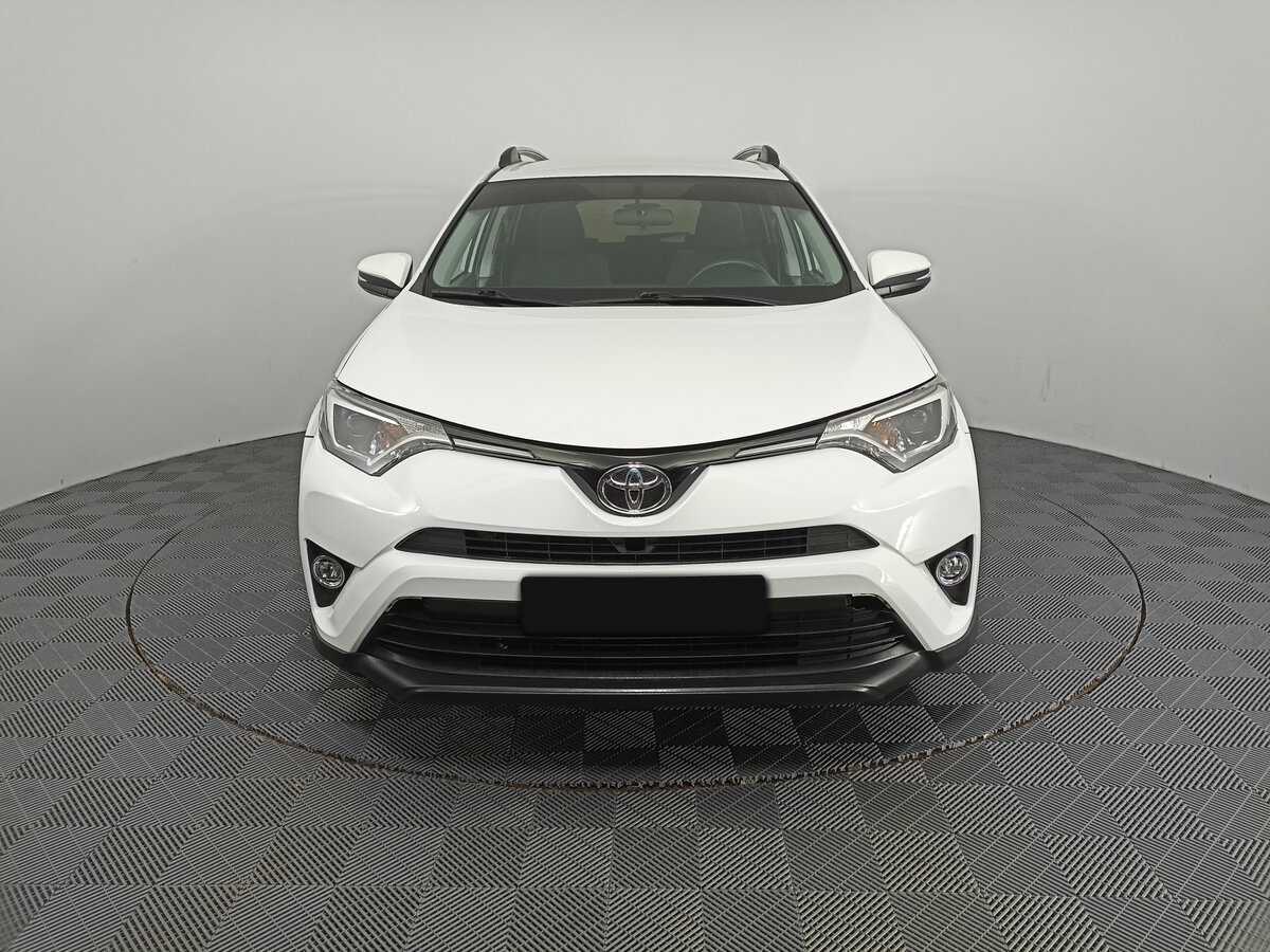 Toyota RAV4 2017 года с пробегом. Фото: #1