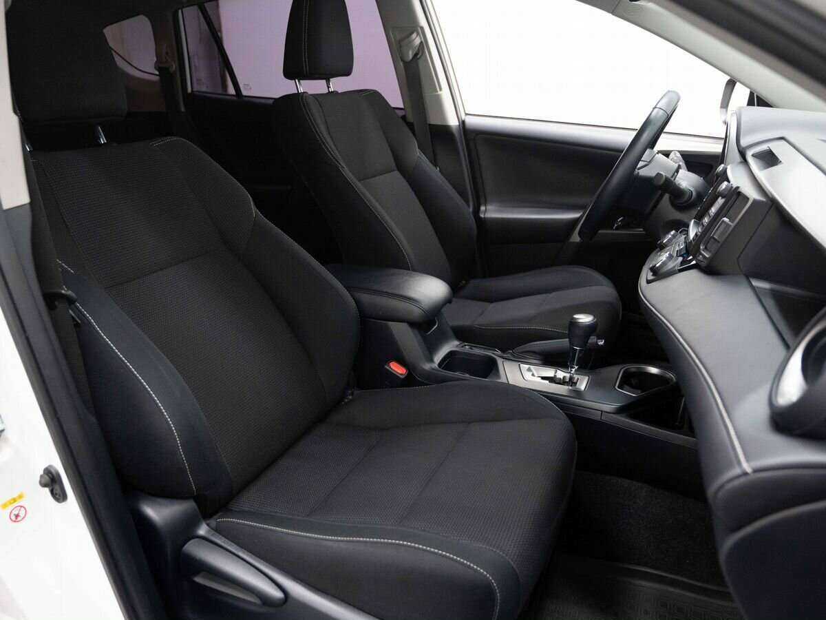 Toyota RAV4 2017 года с пробегом. Фото: #9