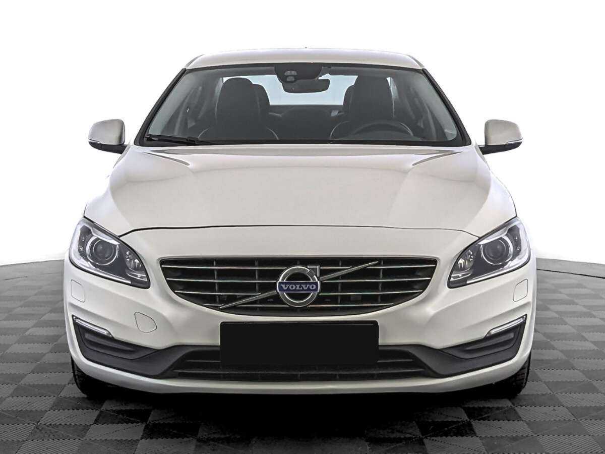Volvo S60 2015 года с пробегом. Фото: #1