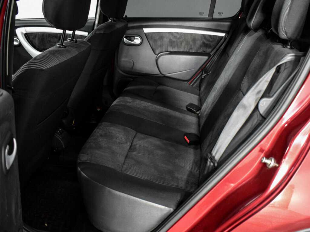 Renault Sandero 2012 года с пробегом. Фото: #9