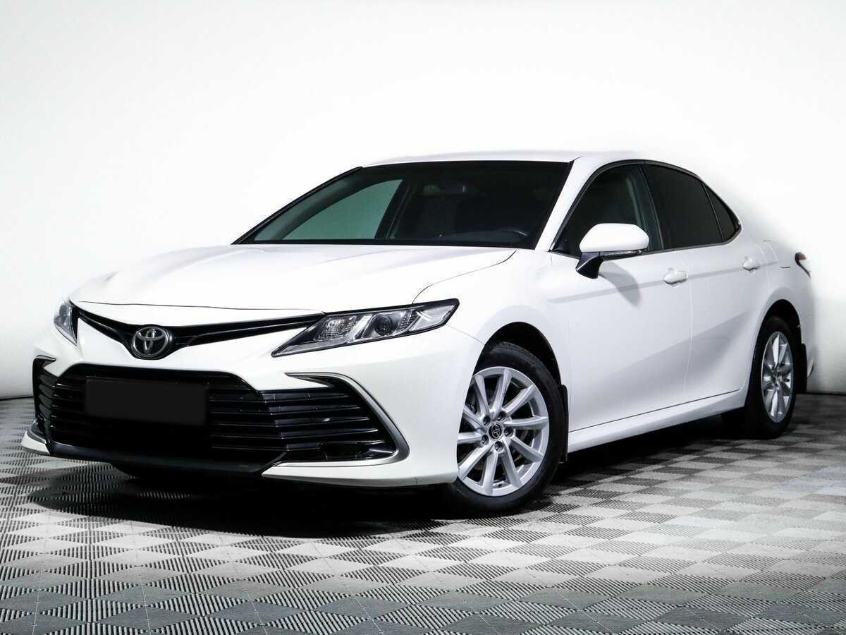 Toyota Camry 2021 года с пробегом. Посмотреть фото