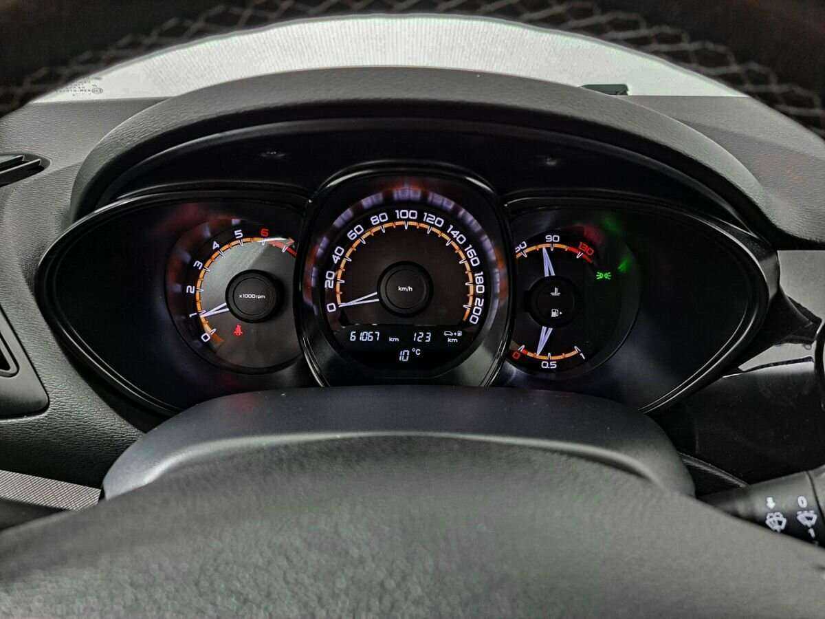 Lada (ВАЗ) Vesta 2020 года с пробегом. Фото: #9