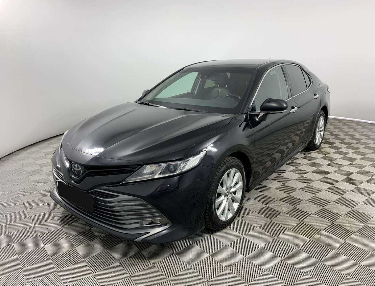 Toyota Camry 2019 года с пробегом. Посмотреть фото