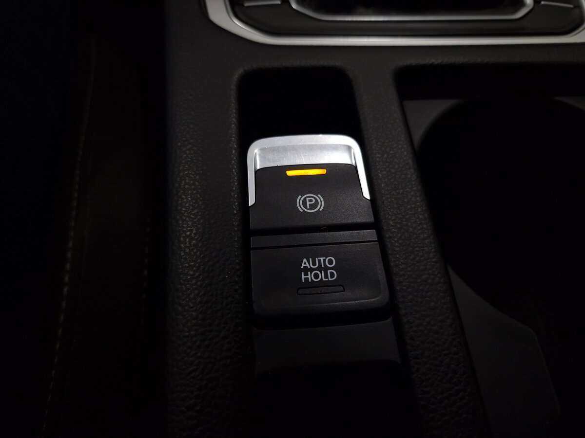 Volkswagen Passat 2015 года с пробегом. Фото: #14