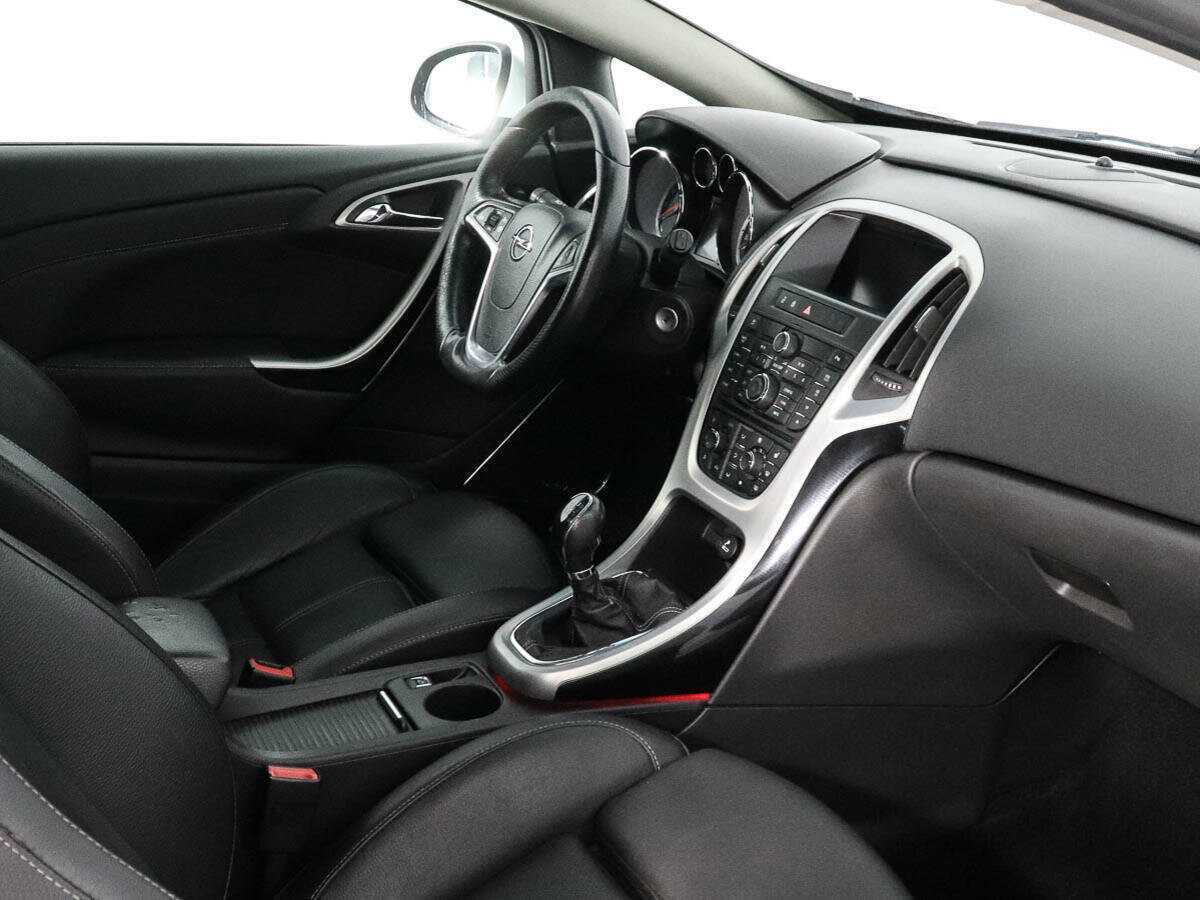 Opel Astra 2012 года с пробегом. Фото: #8