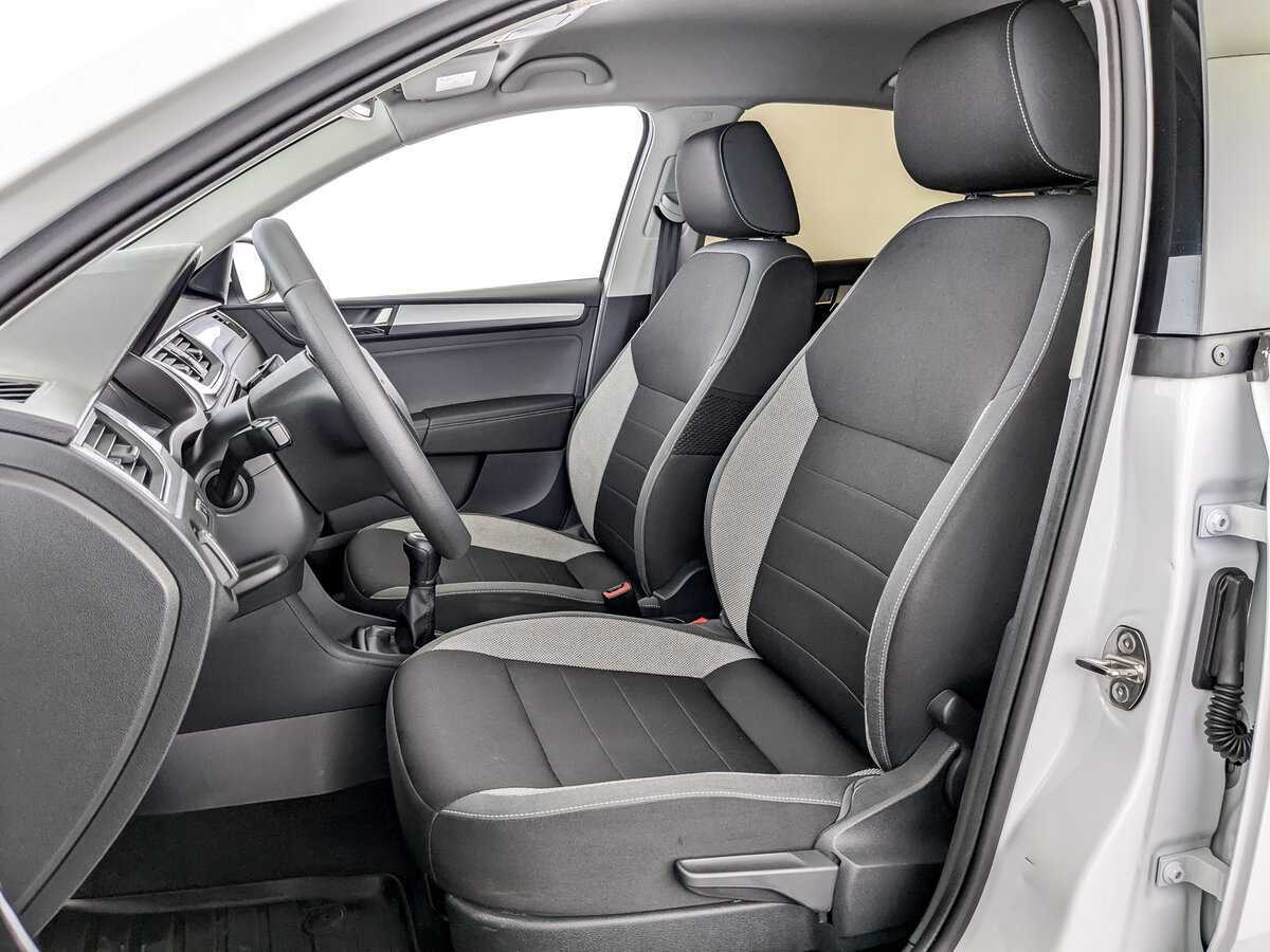 Skoda Rapid 2019 года с пробегом. Фото: #15