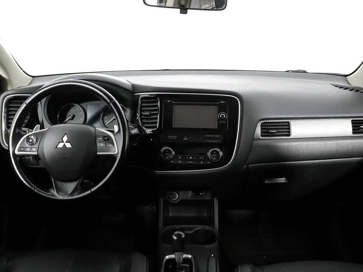 Mitsubishi Outlander 2013 года с пробегом. Фото: #12