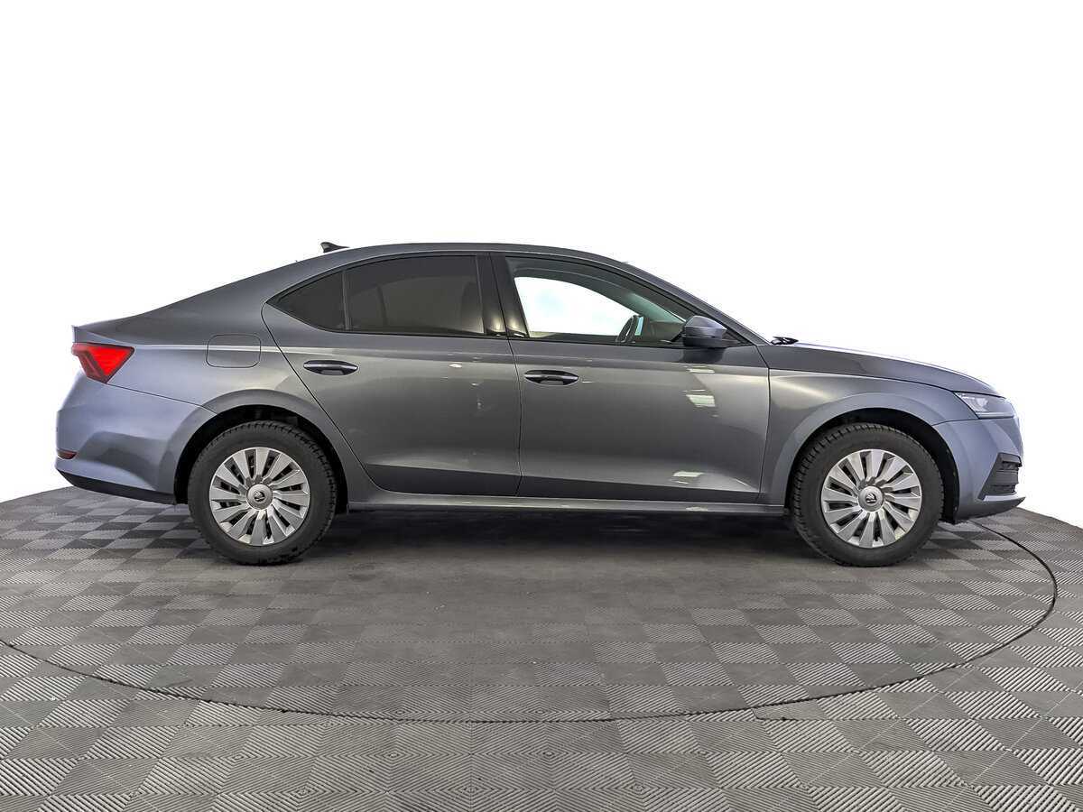 Skoda Octavia 2021 года с пробегом. Фото: #3