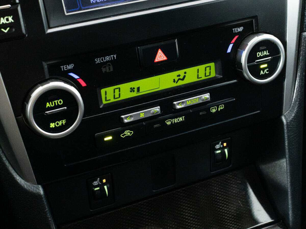 Toyota Camry 2014 года с пробегом. Фото: #14