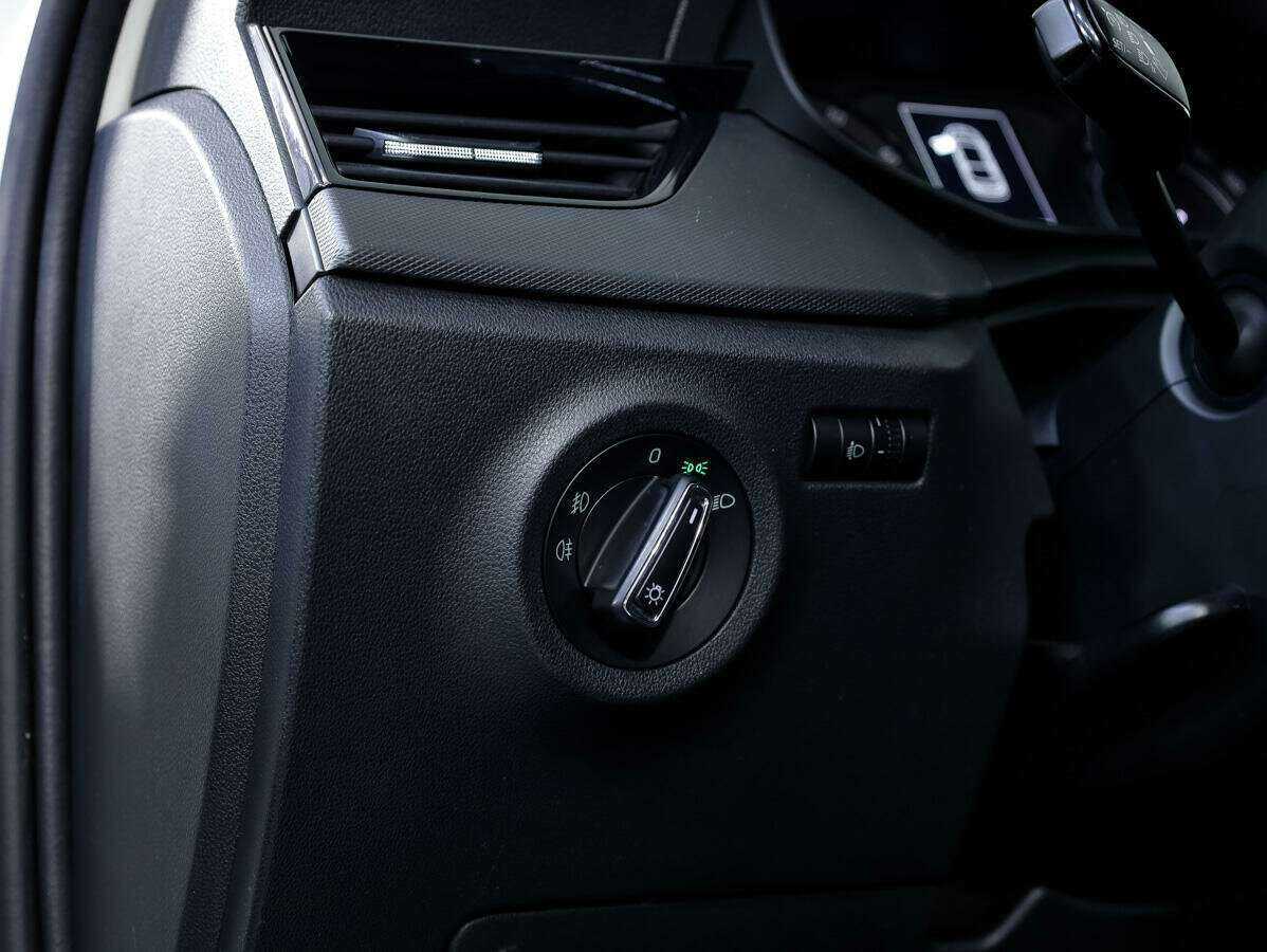 Skoda Rapid 2021 года с пробегом. Фото: #18