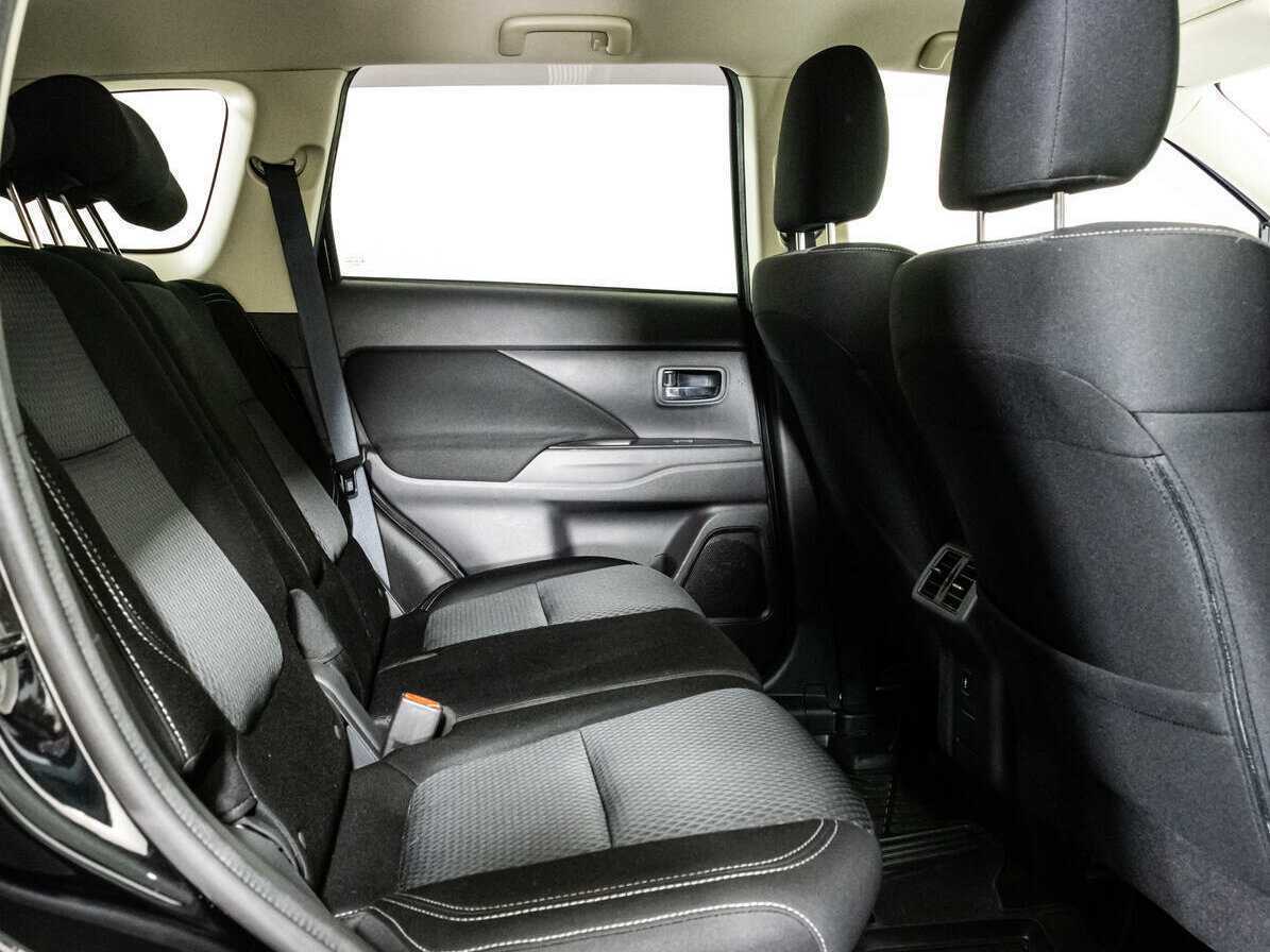Mitsubishi Outlander 2019 года с пробегом. Фото: #13