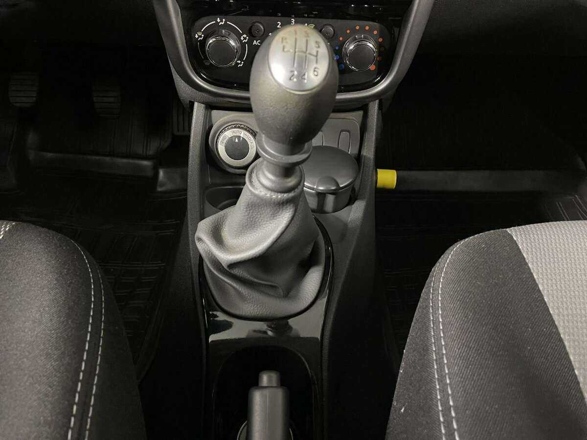 Renault Duster 2013 года с пробегом. Фото: #12