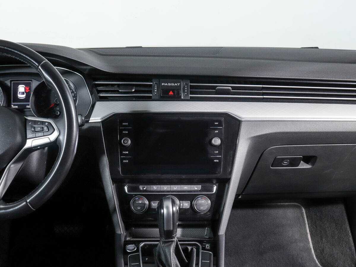 Volkswagen Passat 2020 года с пробегом. Фото: #12