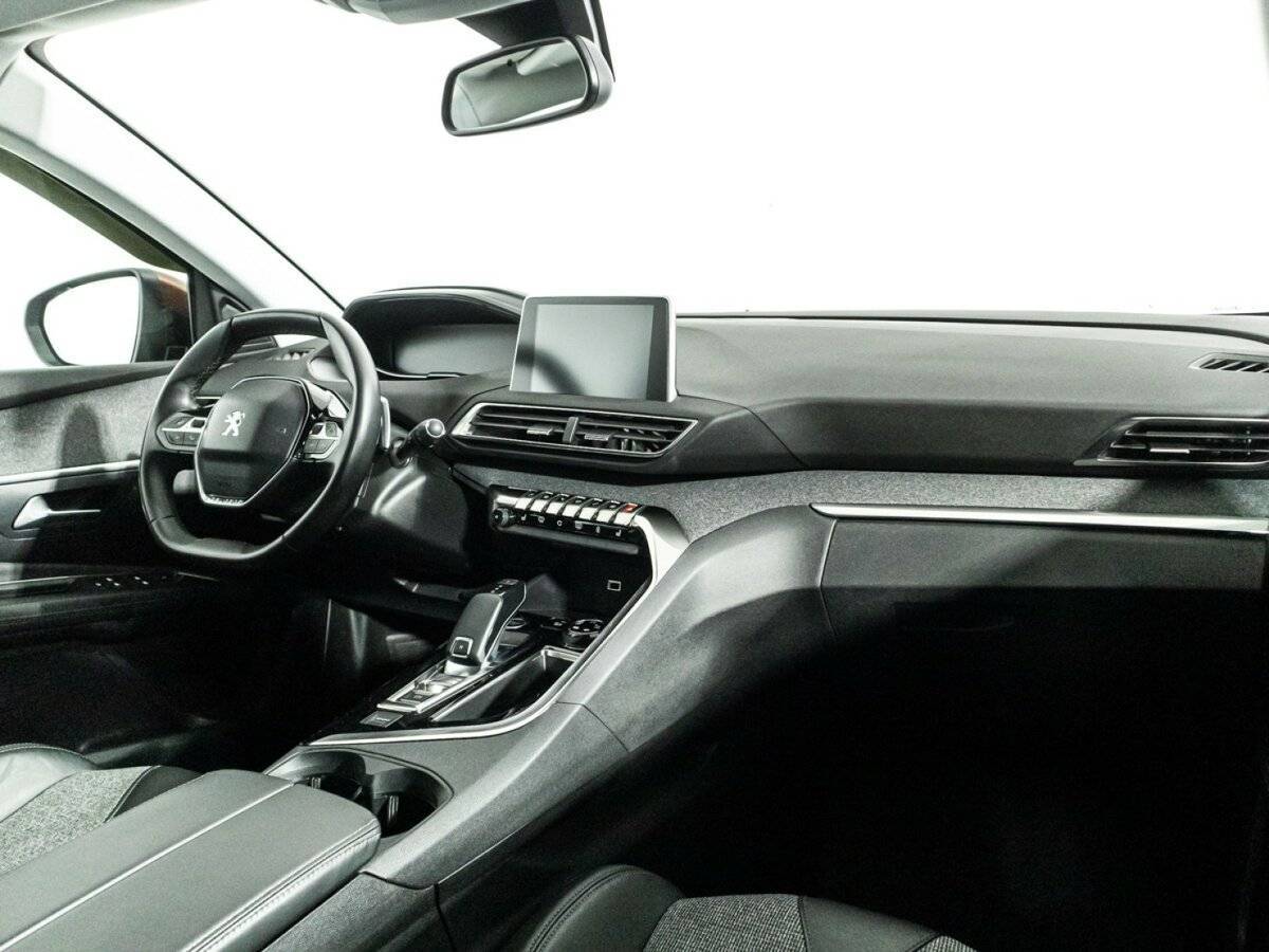Peugeot 3008 2017 года с пробегом. Фото: #8
