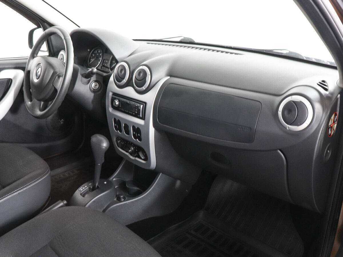 Renault Sandero 2013 года с пробегом. Фото: #5