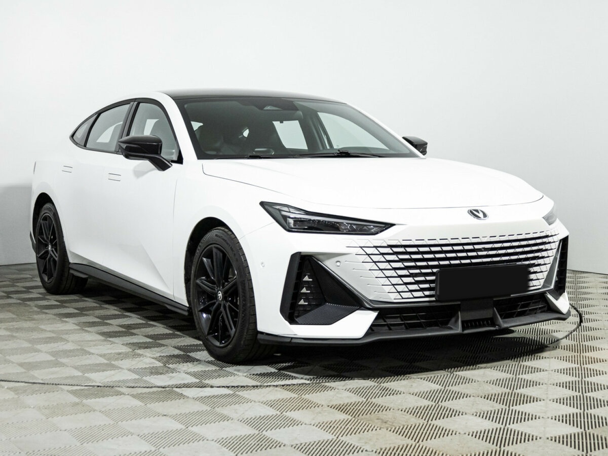 Changan UNI-V 2024 года с пробегом. Фото: #2