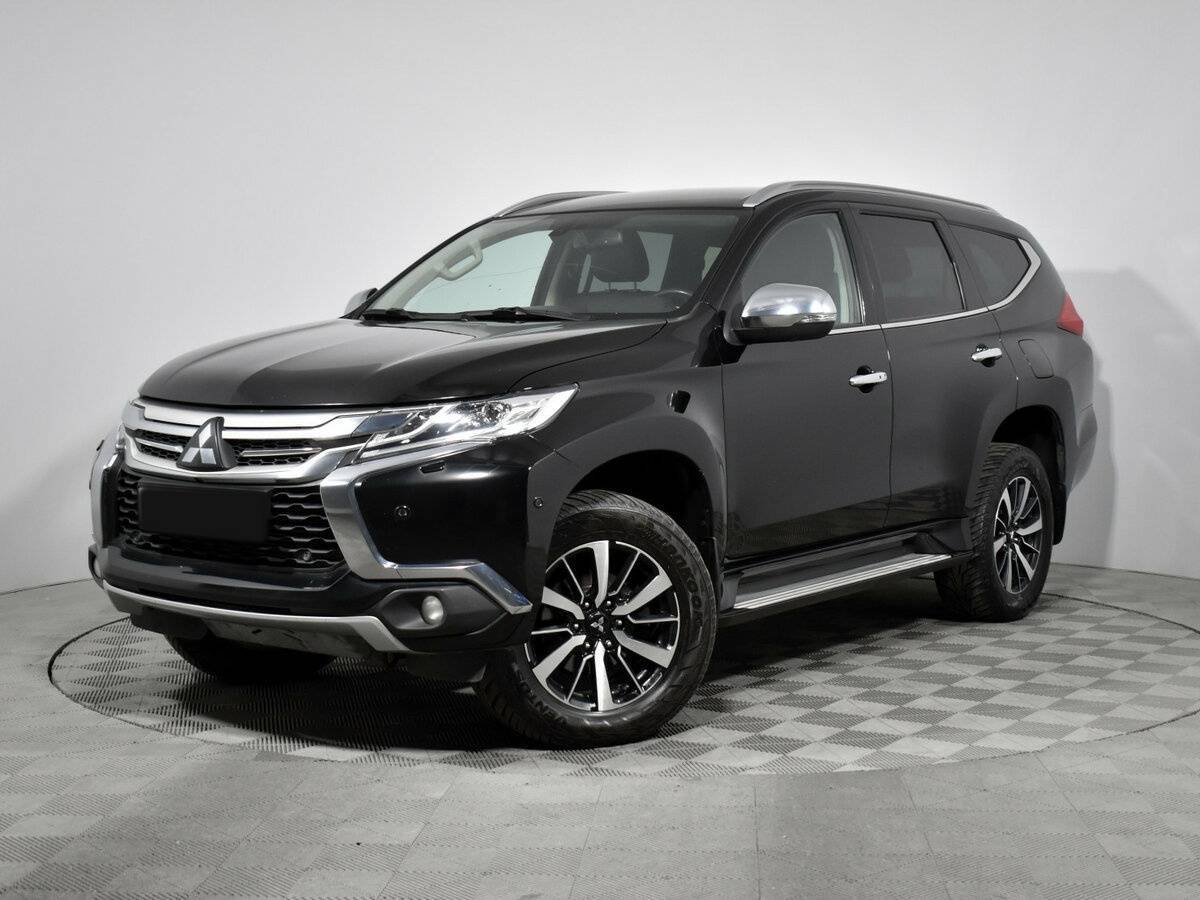 Mitsubishi Pajero Sport 2017 года с пробегом. Посмотреть фото
