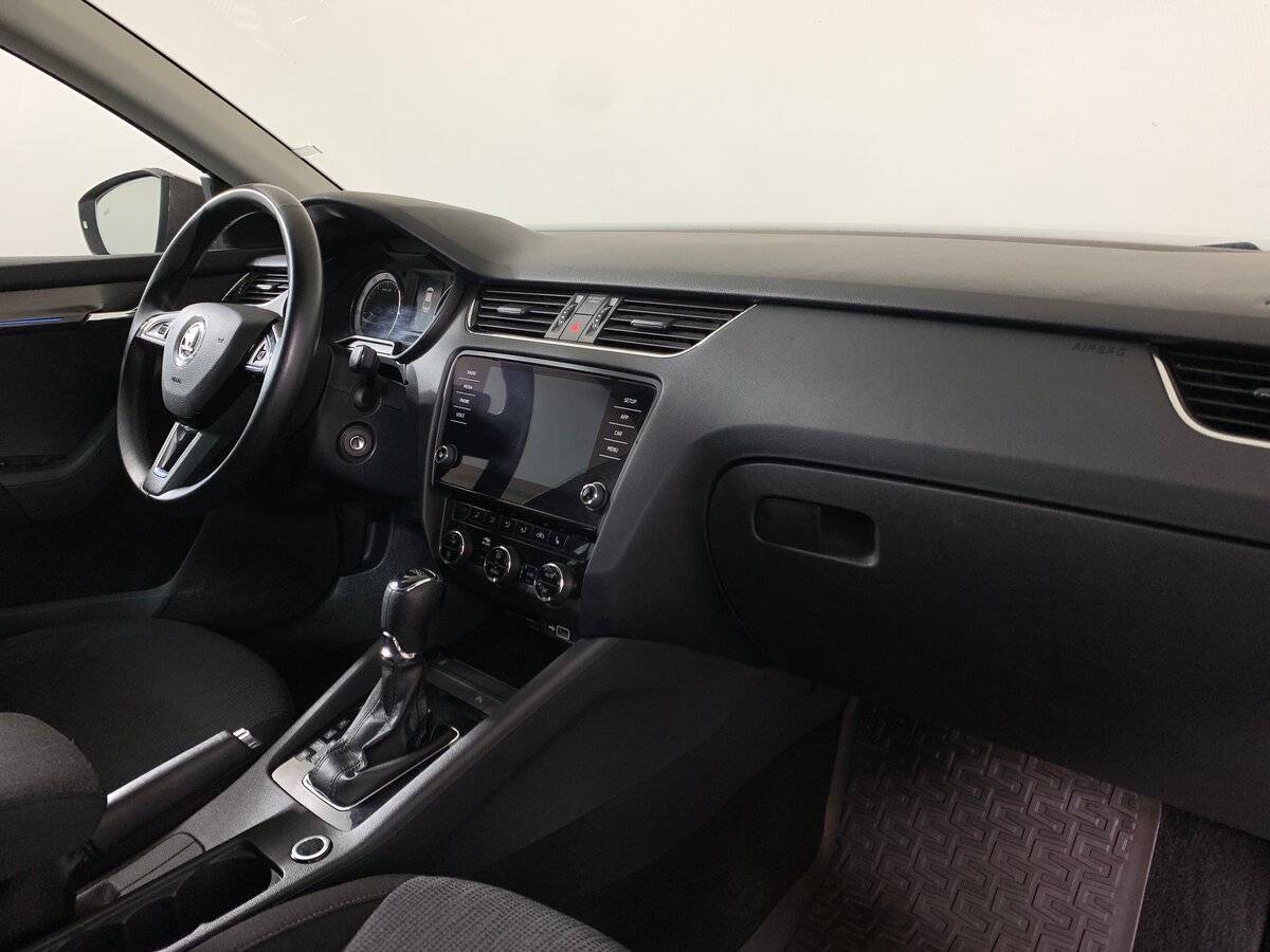Skoda Octavia 2018 года с пробегом. Фото: #12