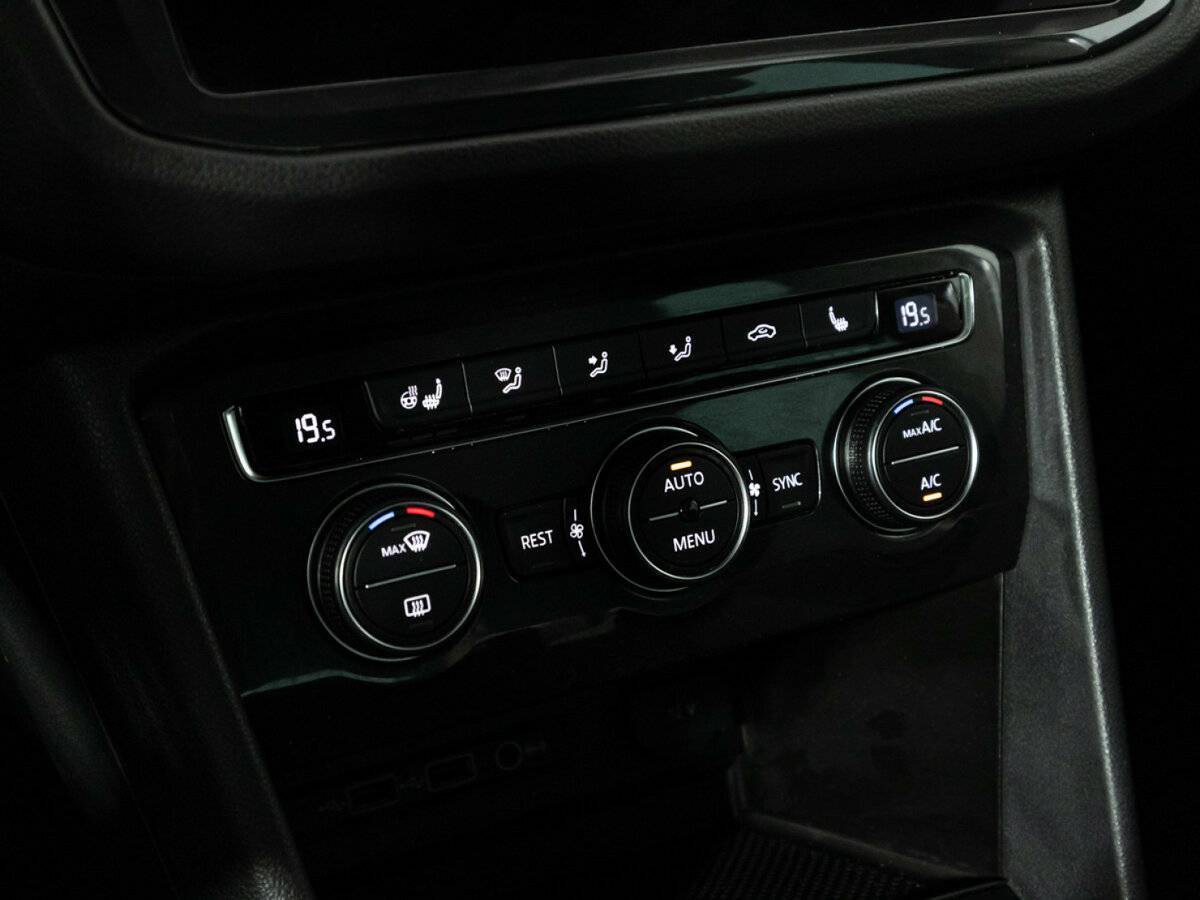 Volkswagen Tiguan 2019 года с пробегом. Фото: #18