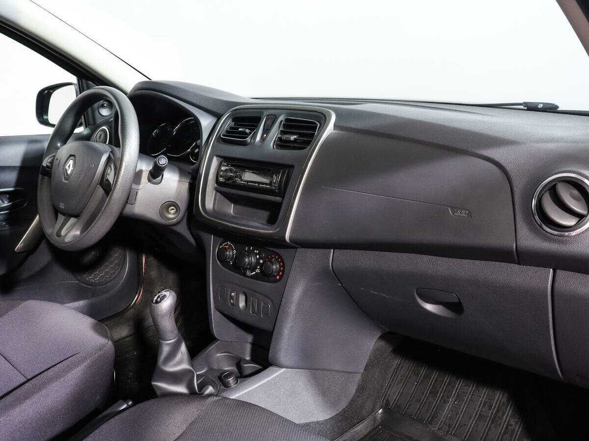 Renault Sandero 2015 года с пробегом. Фото: #9