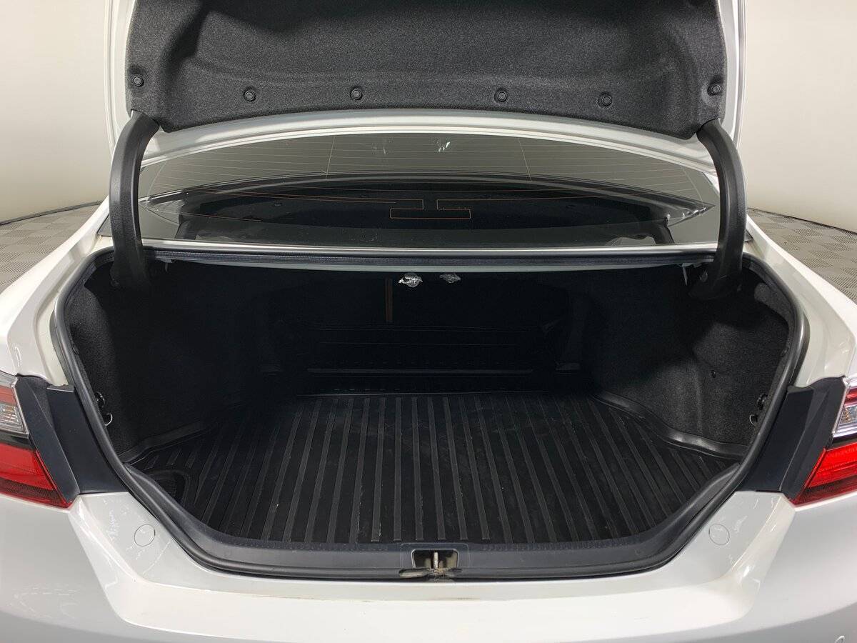 Toyota Camry 2017 года с пробегом. Фото: #18