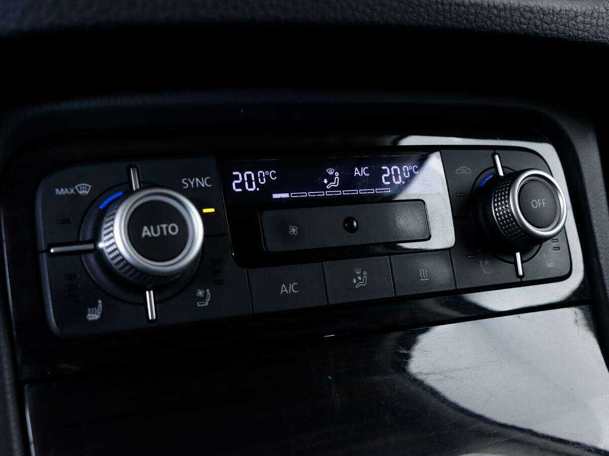 Volkswagen Touareg 2016 года с пробегом. Фото: #15