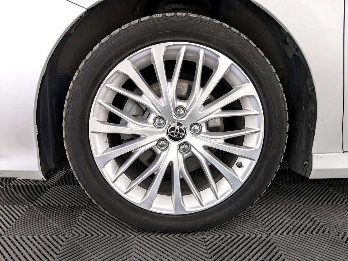 Toyota Camry 2019 года с пробегом. Фото: #17