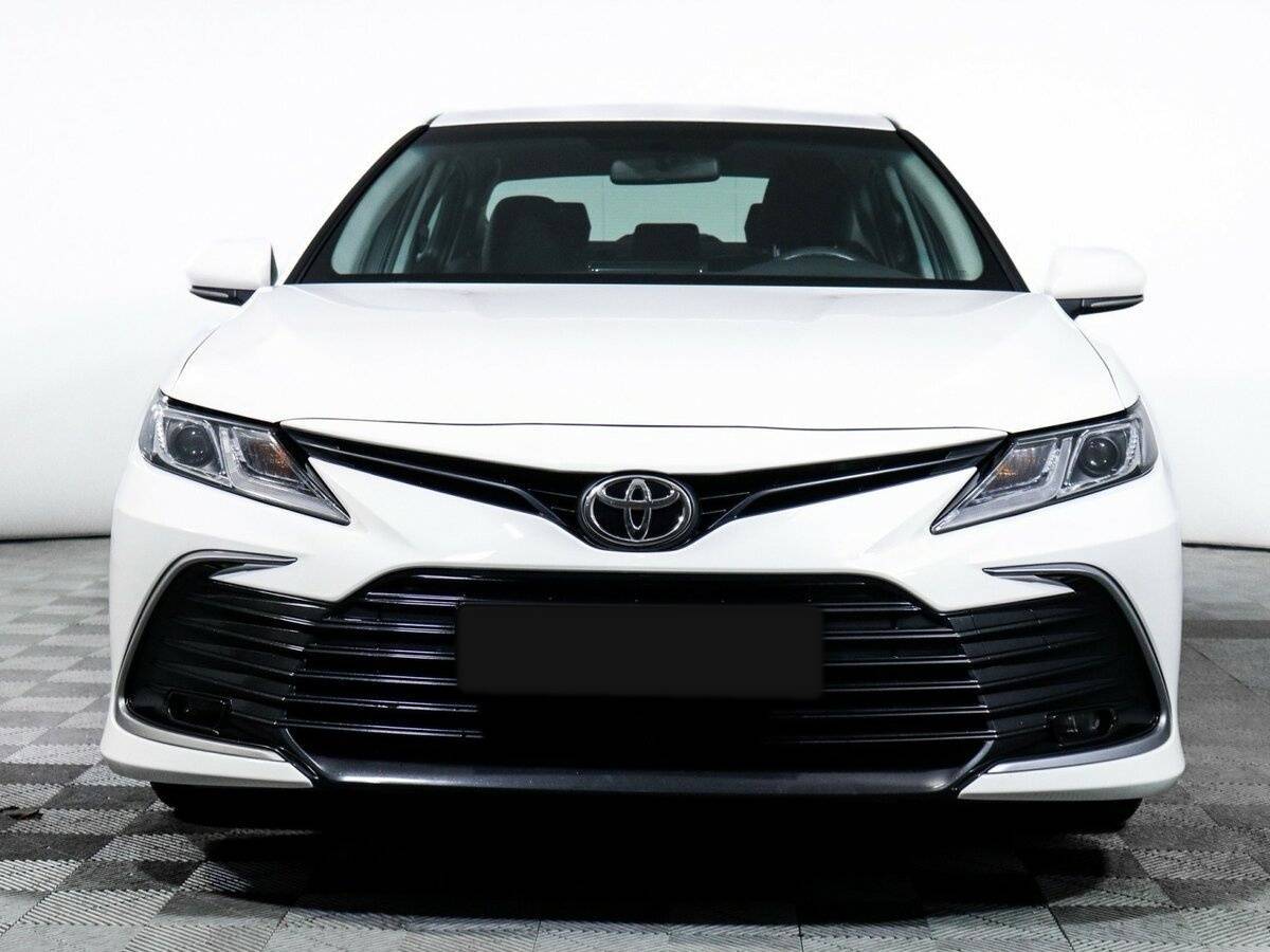 Toyota Camry 2021 года с пробегом. Фото: #1