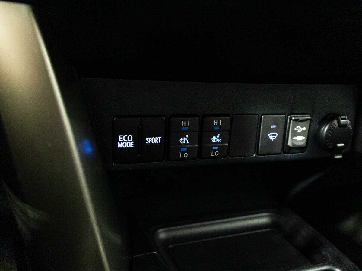 Toyota RAV4 2013 года с пробегом. Фото: #18