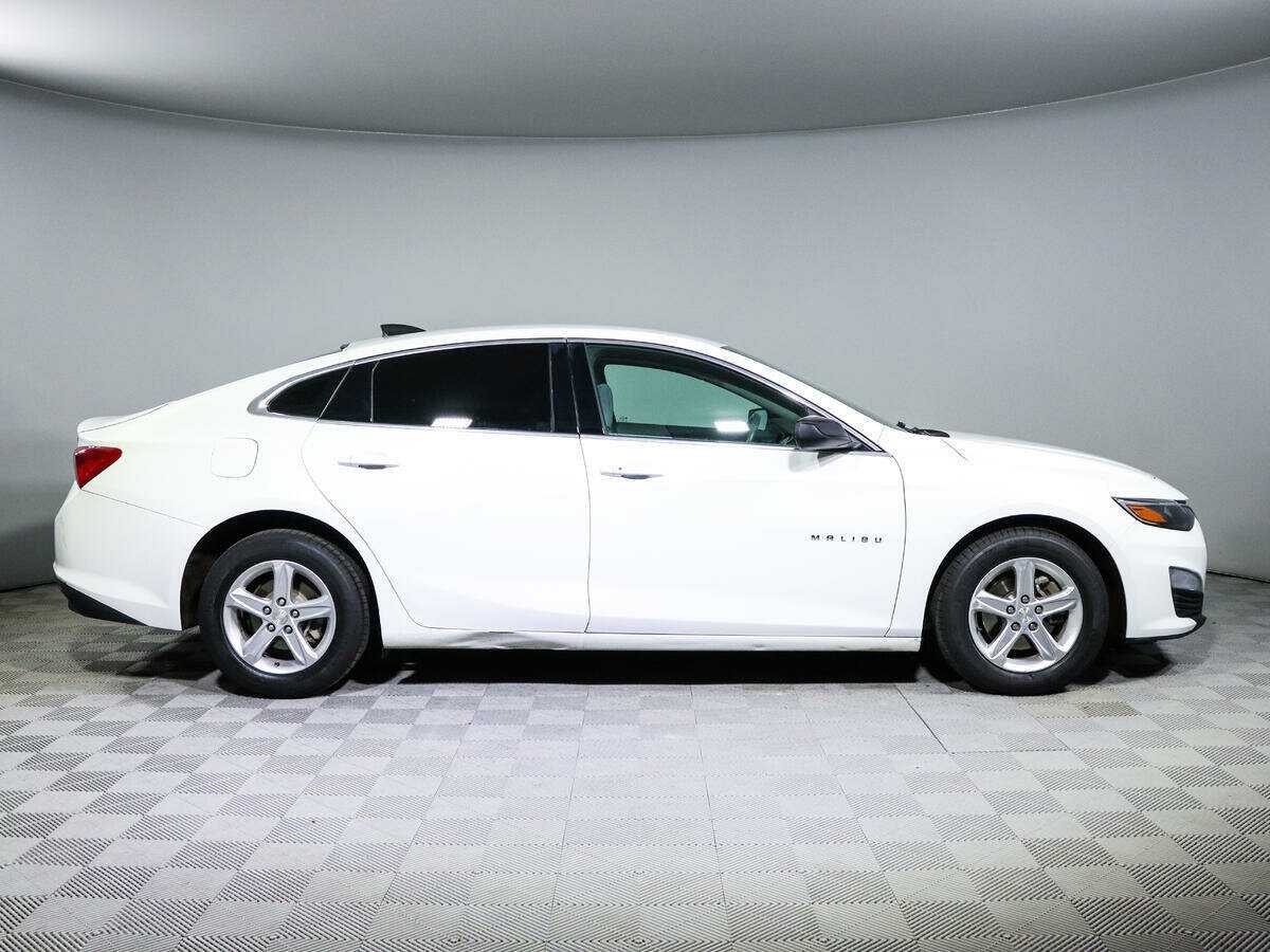 Chevrolet Malibu 2019 года с пробегом. Фото: #3