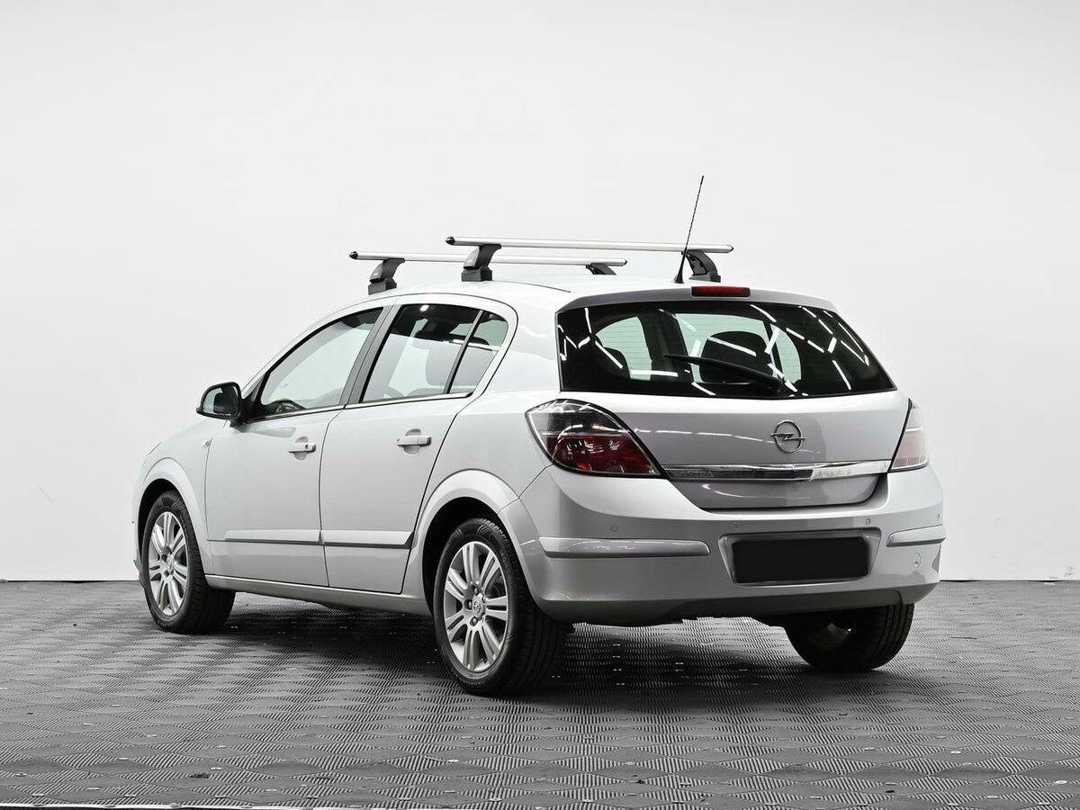 Opel Astra 2012 года с пробегом. Фото: #2