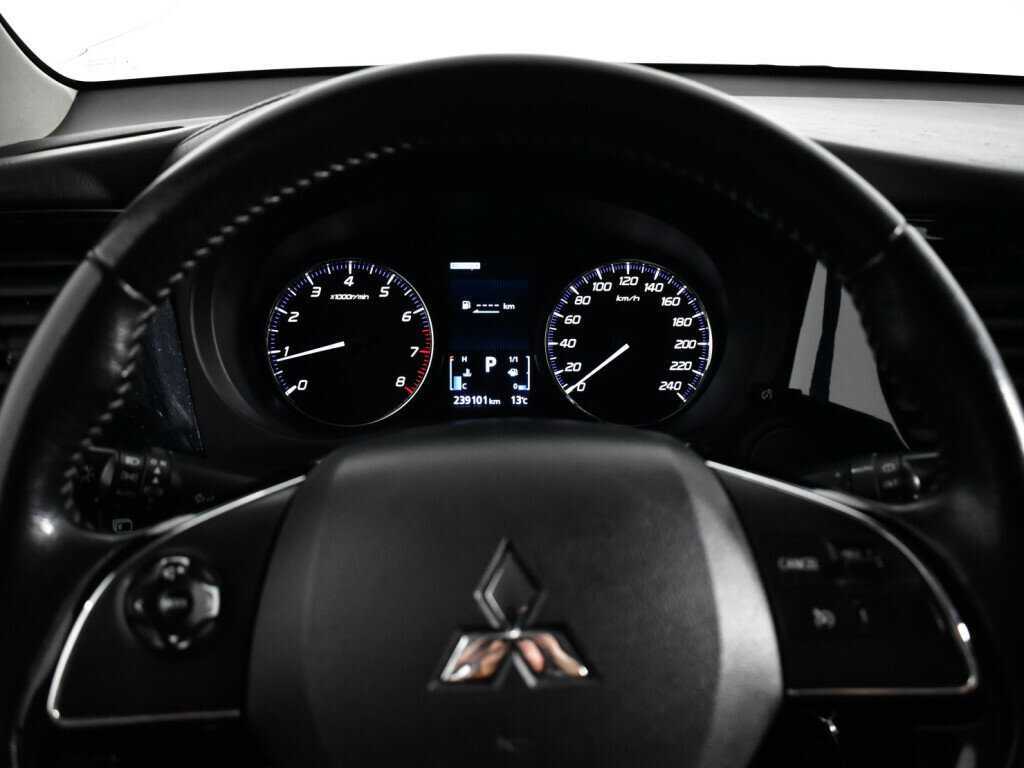 Mitsubishi Outlander 2019 года с пробегом. Фото: #10