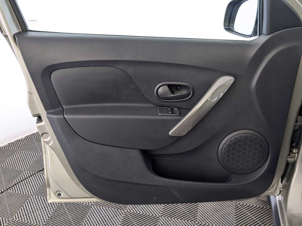 Renault Sandero 2021 года с пробегом. Фото: #16