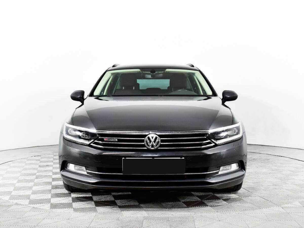 Volkswagen Passat 2018 года с пробегом. Фото: #1