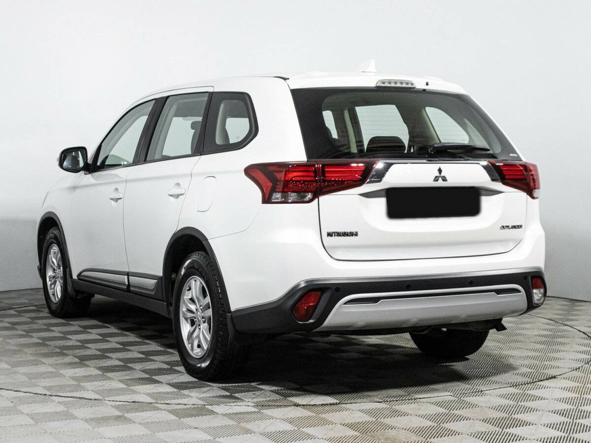Mitsubishi Outlander 2019 года с пробегом. Фото: #5