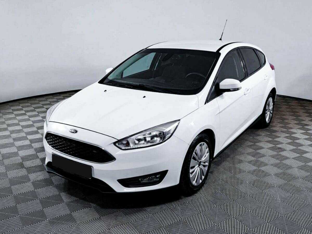 Ford Focus 2015 года с пробегом. Посмотреть фото