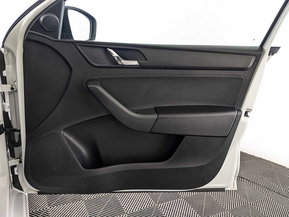 Skoda Rapid 2017 года с пробегом. Фото: #21