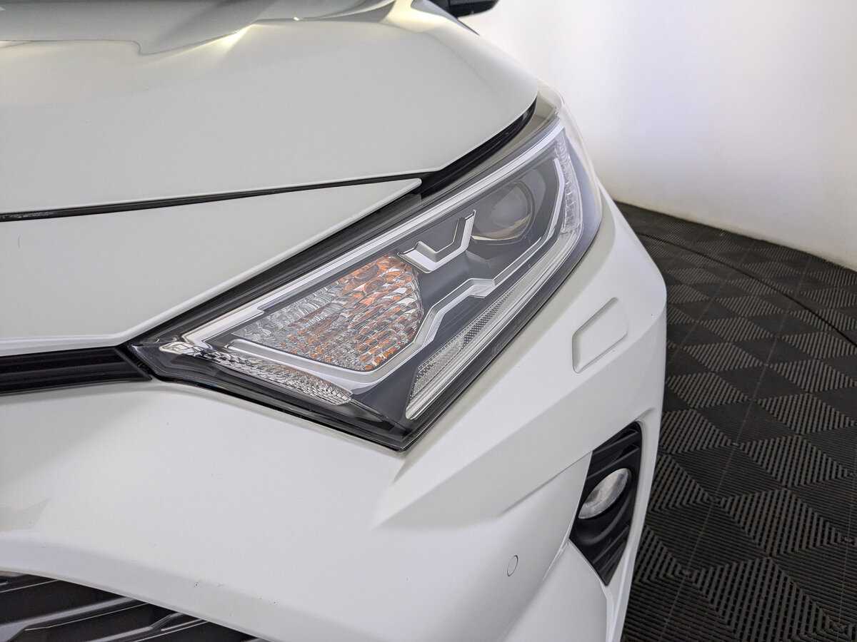 Toyota RAV4 2021 года с пробегом. Фото: #10