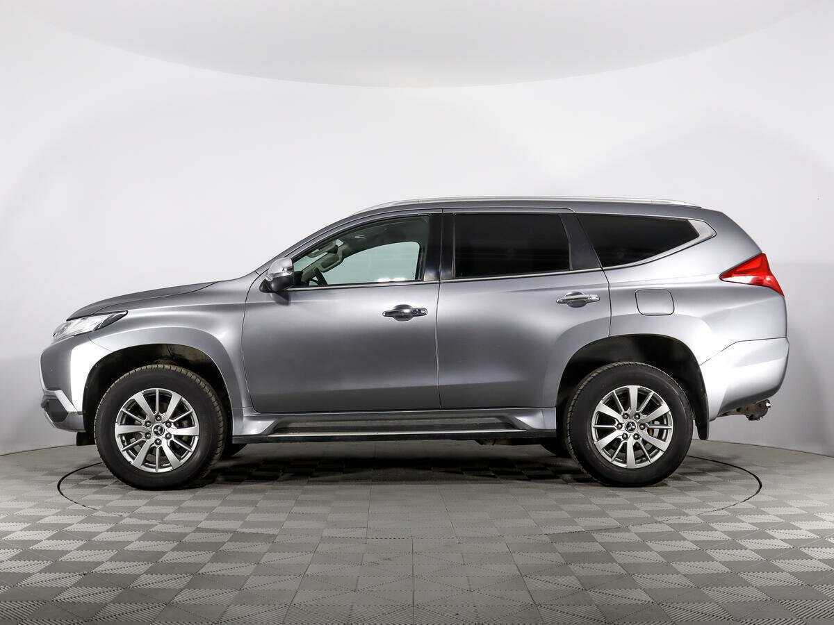 Mitsubishi Pajero Sport 2017 года с пробегом. Фото: #7