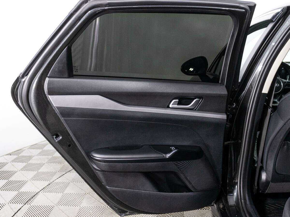 Kia K5 2021 года с пробегом. Фото: #23