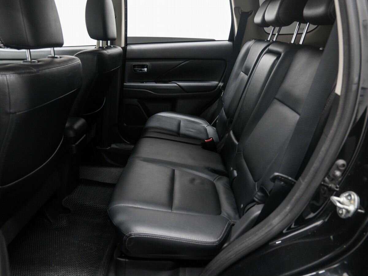 Mitsubishi Outlander 2017 года с пробегом. Фото: #11