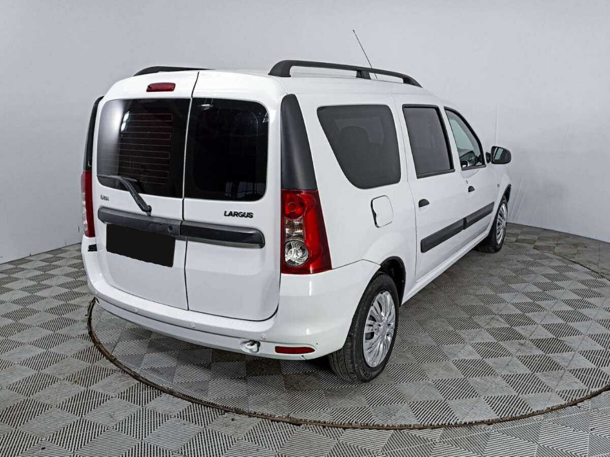 Lada (ВАЗ) Largus 2017 года с пробегом. Фото: #4