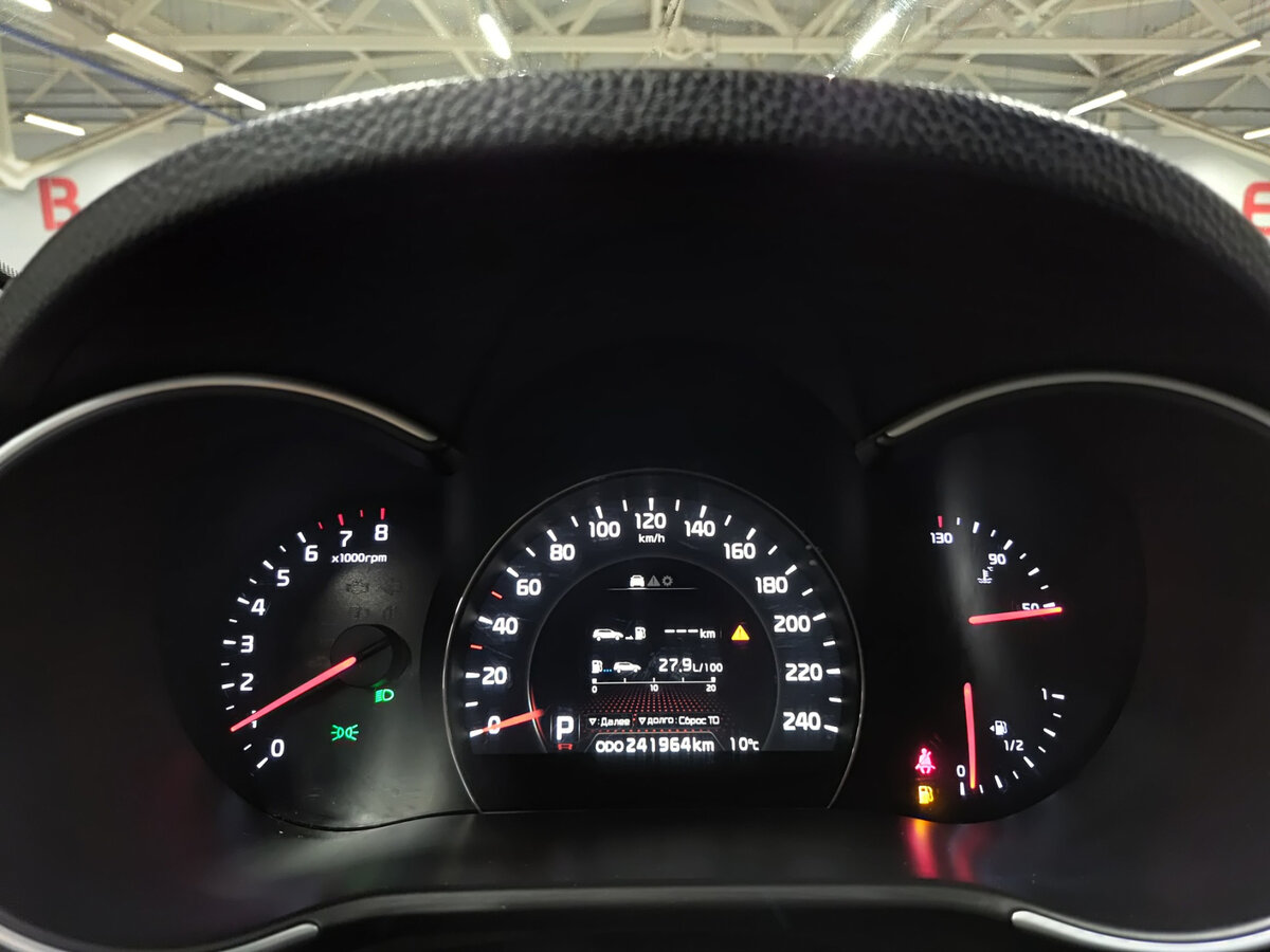 Kia Sorento 2013 года с пробегом. Фото: #12