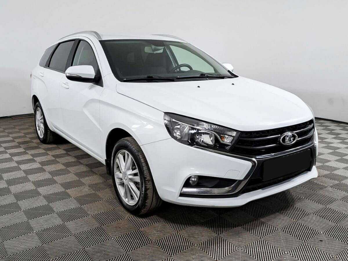 Lada (ВАЗ) Vesta 2018 года с пробегом. Фото: #2