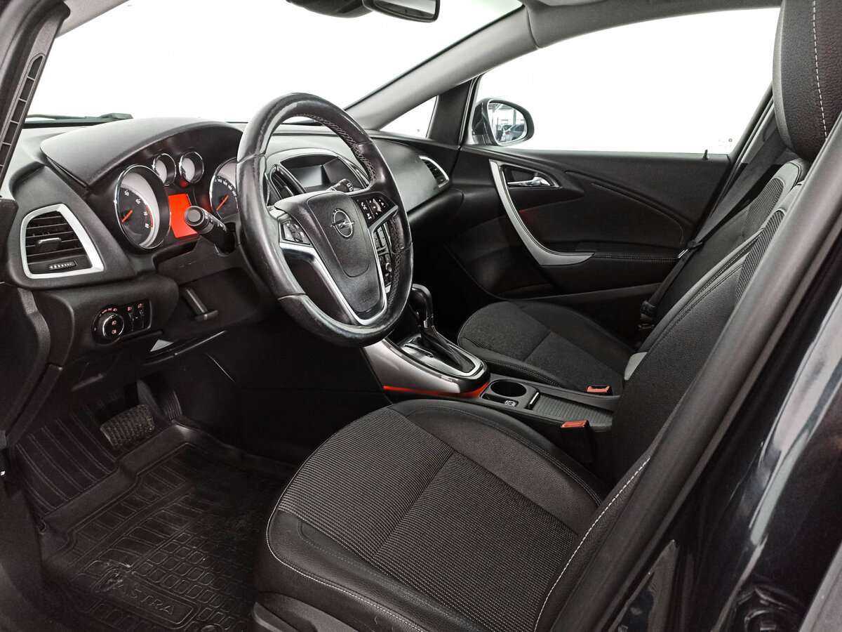 Opel Astra 2012 года с пробегом. Фото: #13