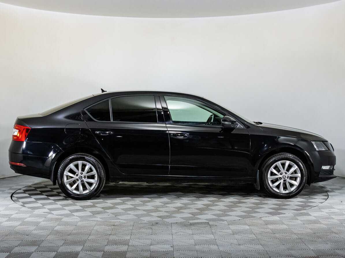 Skoda Octavia 2018 года с пробегом. Фото: #3