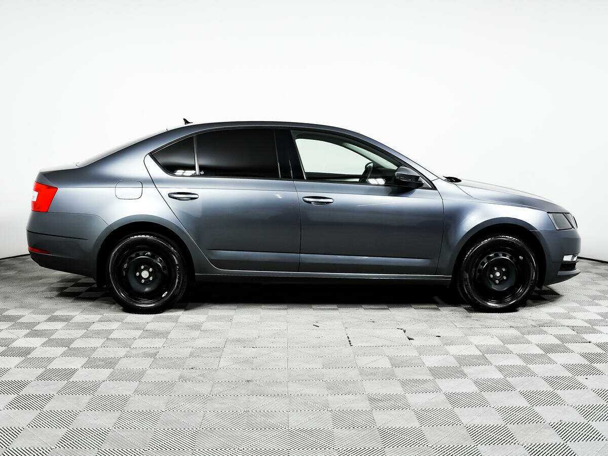 Skoda Octavia 2019 года с пробегом. Фото: #3